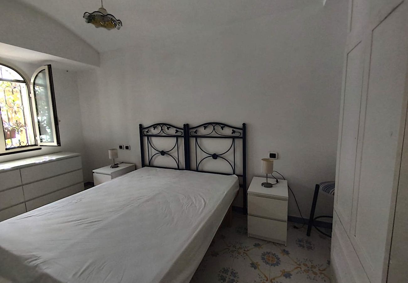 Villa in Furore - Luxury Amalfi coast cliff Villa Sunset with pool