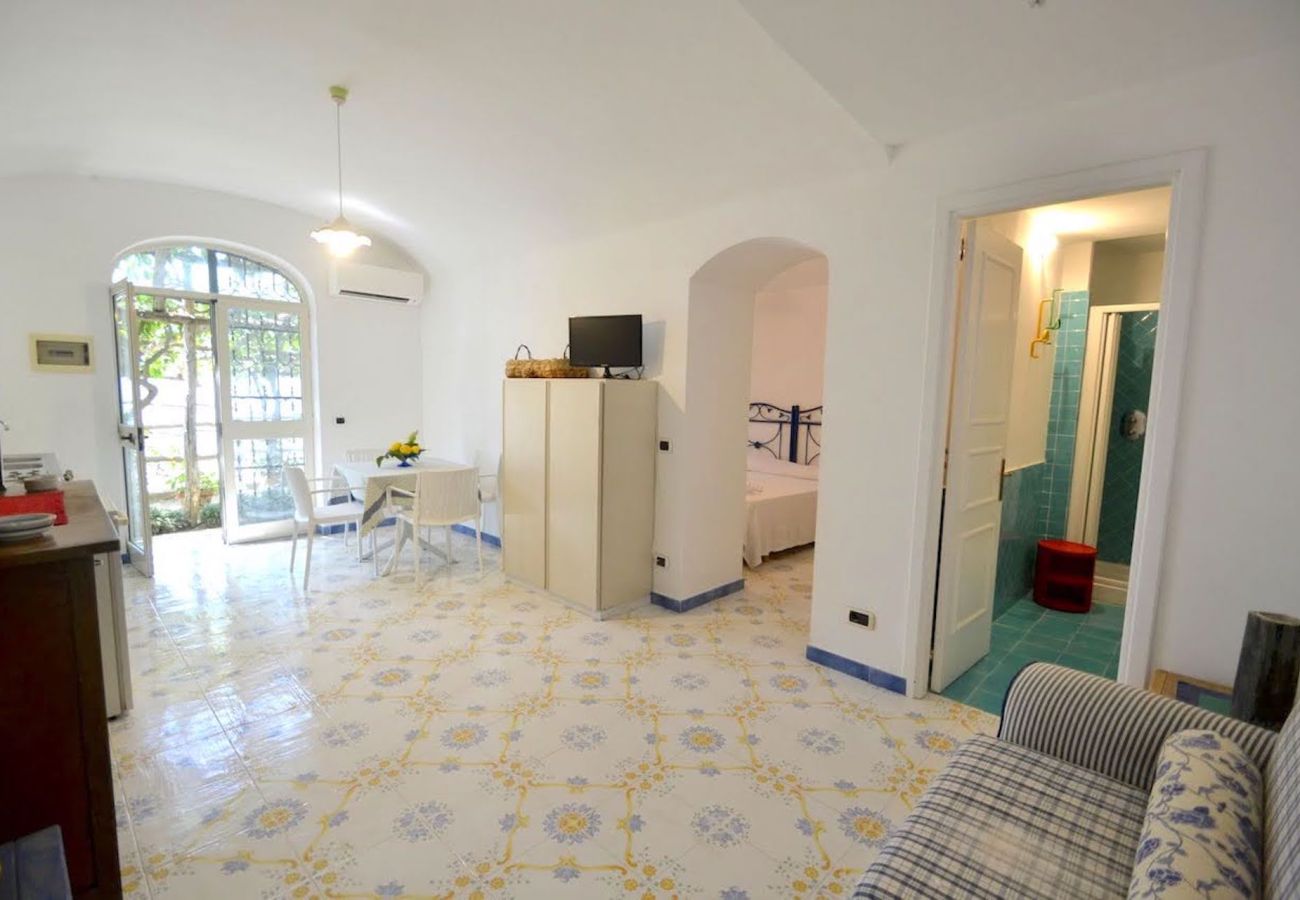 Villa in Furore - Luxury Amalfi coast cliff Villa Sunset with pool