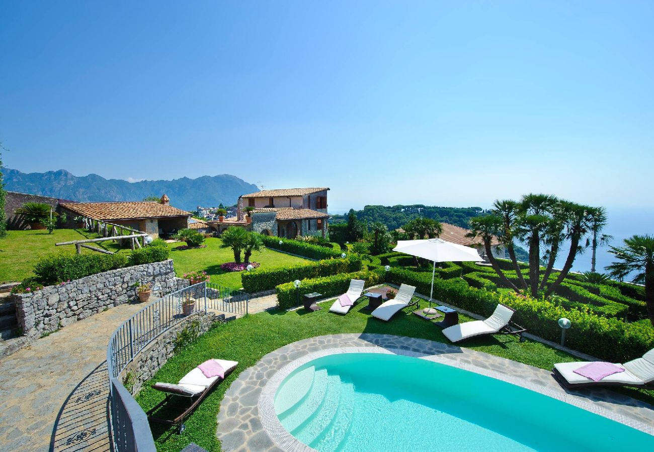 House in Scala - Villa  Great views on the sea and pool!