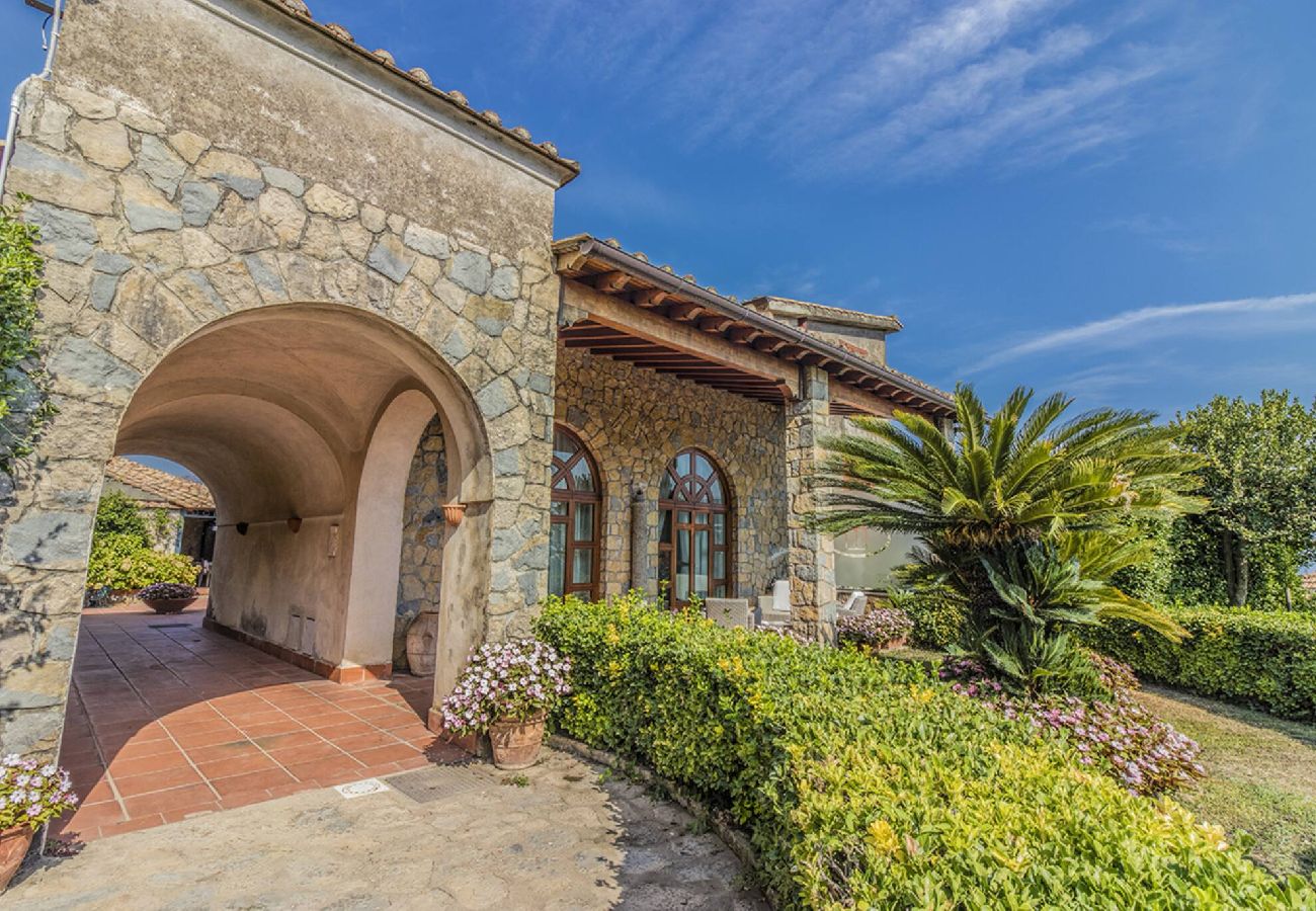 House in Scala - Villa  Great views on the sea and pool!