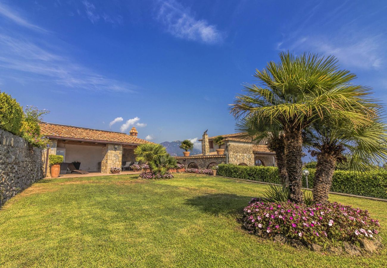 House in Scala - Villa  Great views on the sea and pool!