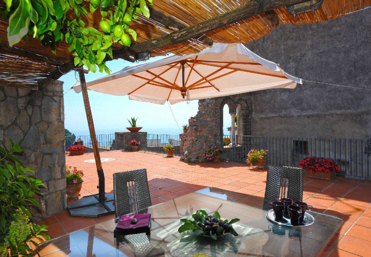 House in Scala - Villa  Great views on the sea and pool!