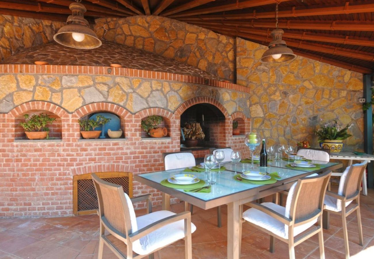 House in Scala - Villa  Great views on the sea and pool!