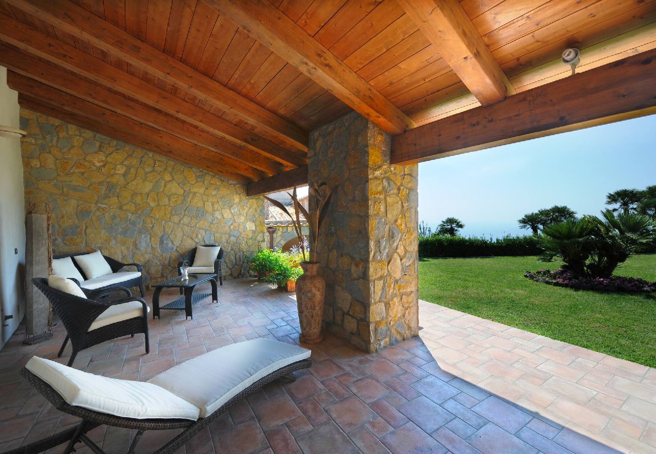 House in Scala - Villa  Great views on the sea and pool!