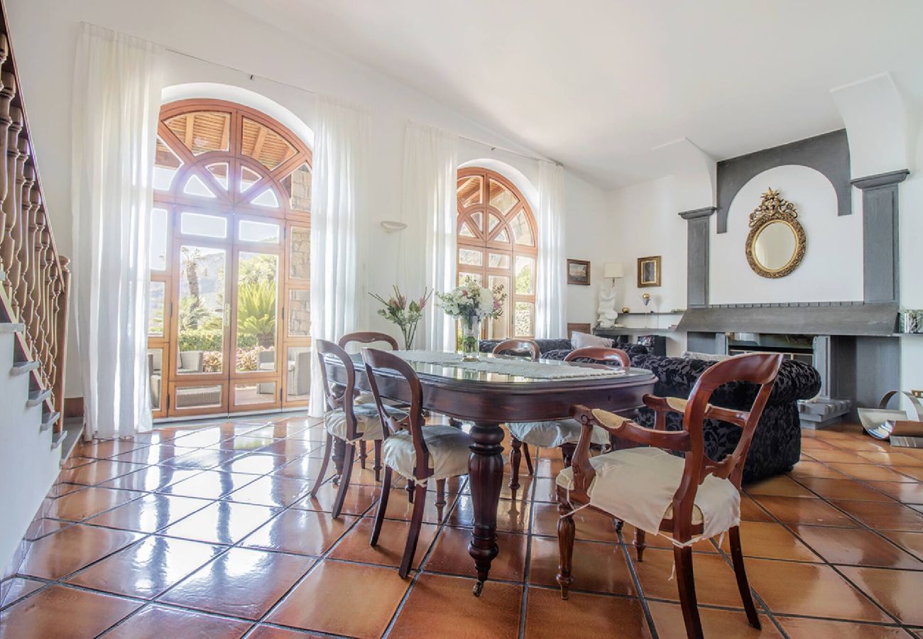 House in Scala - Villa  Great views on the sea and pool!