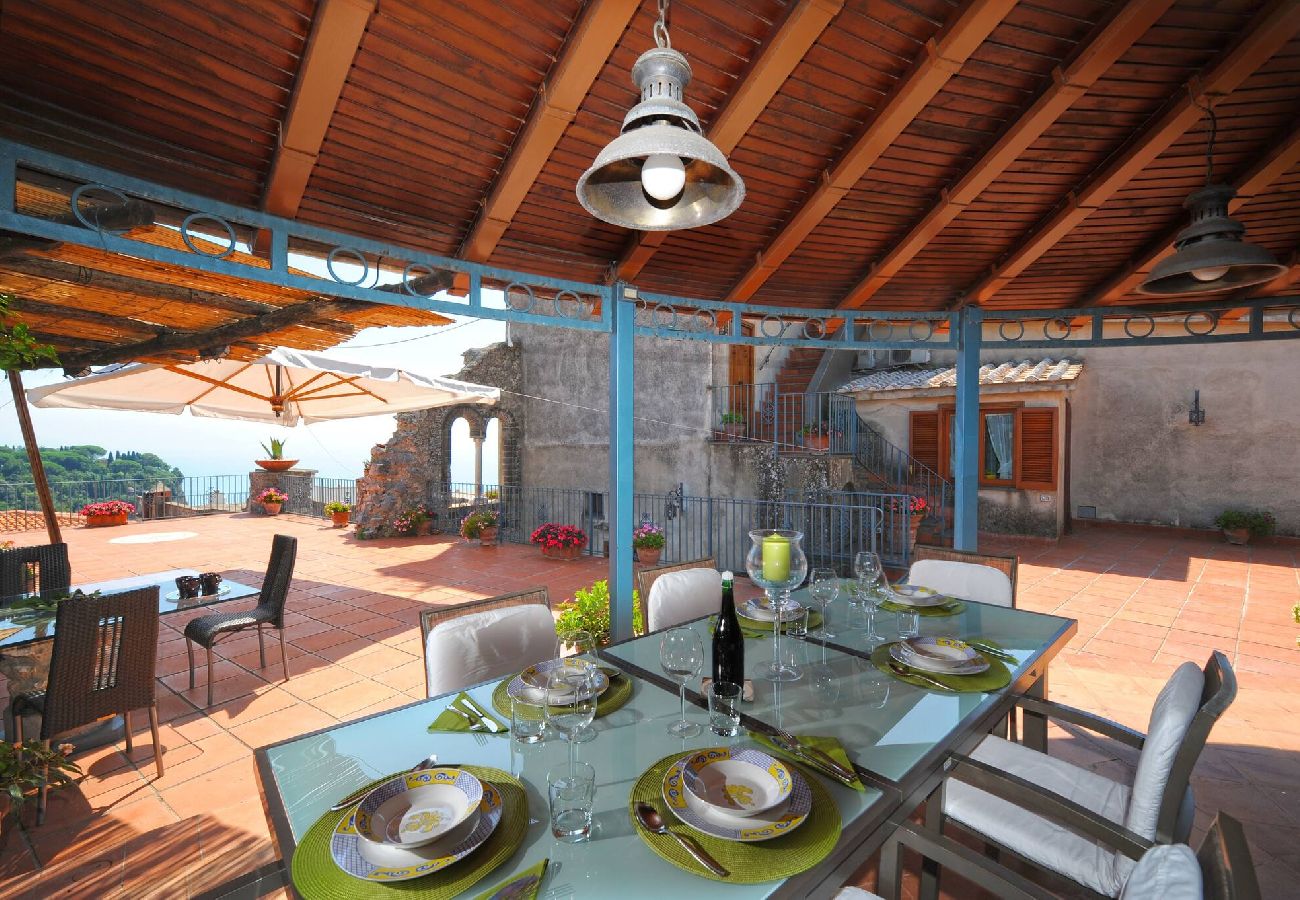 House in Scala - Villa  Great views on the sea and pool!