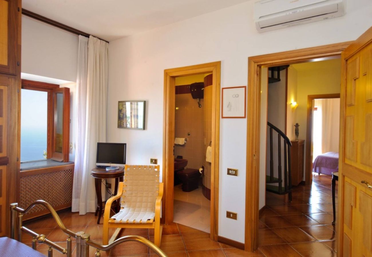 House in Scala - Villa  Great views on the sea and pool!