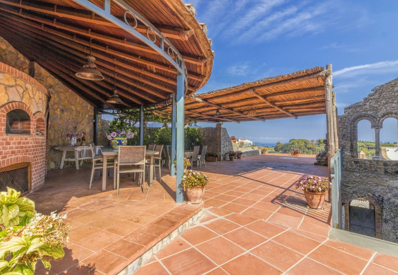 House in Scala - Villa  Great views on the sea and pool!