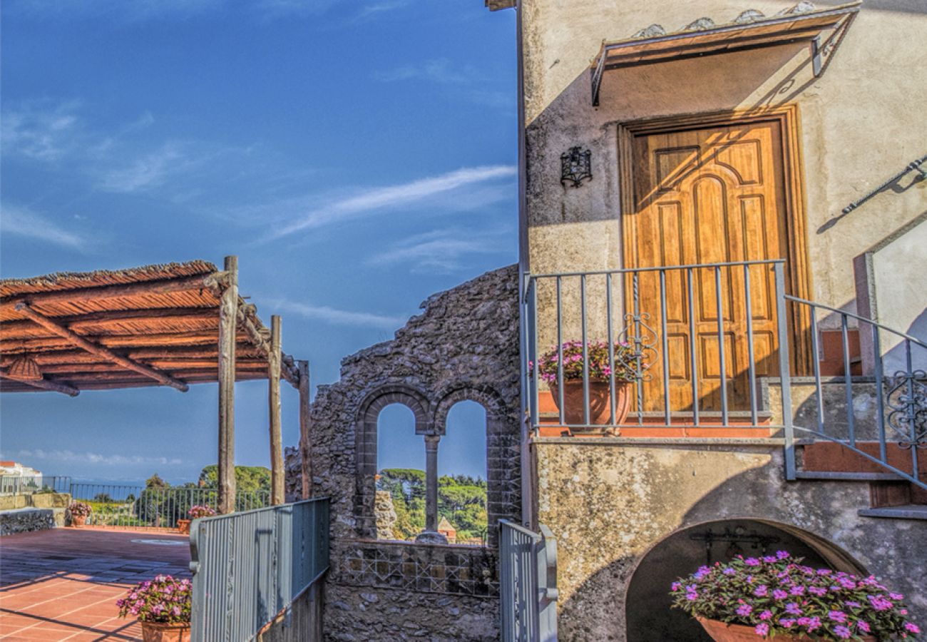 House in Scala - Villa  Great views on the sea and pool!