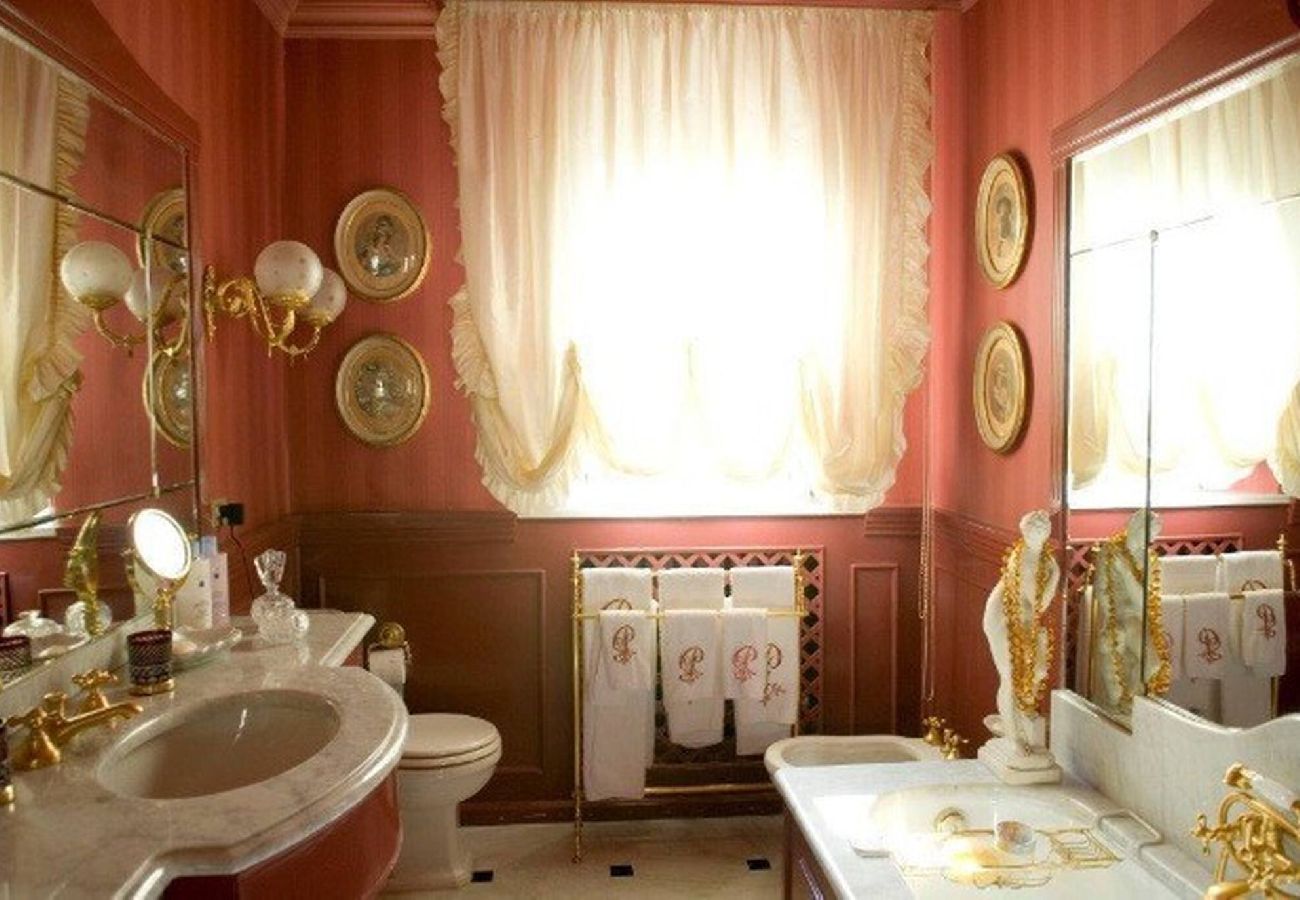 Villa in Lucca - Historical Villa Daniela in the countryside