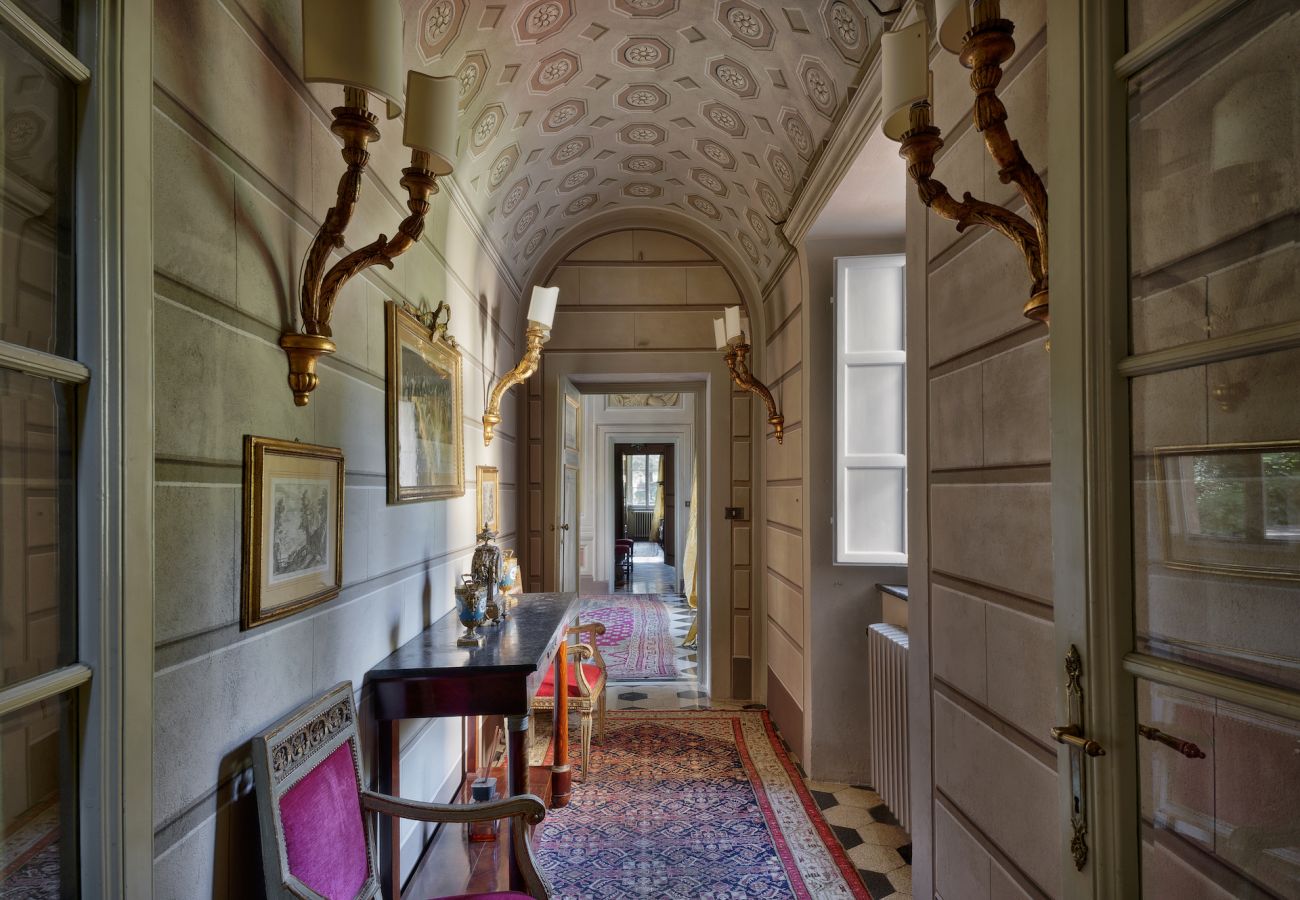 Villa in Lucca - Historical Villa Daniela in the countryside