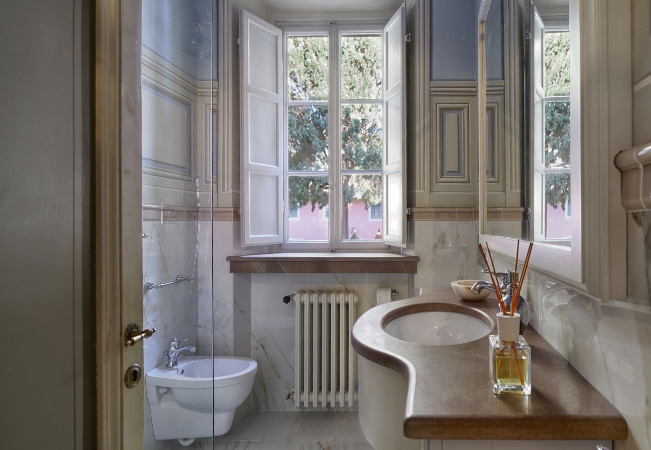 Villa in Lucca - Historical Villa Daniela in the countryside