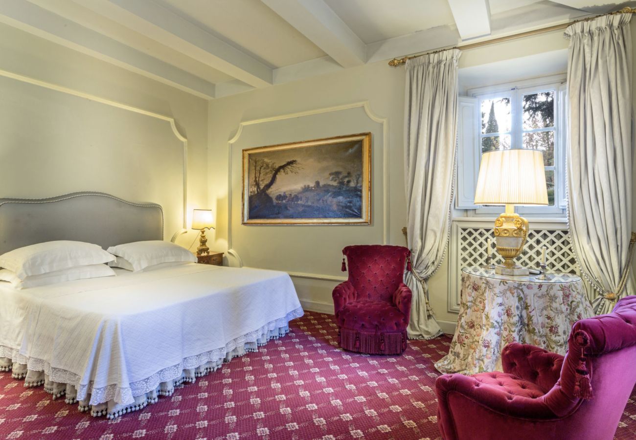 Villa in Lucca - Historical Villa Daniela in the countryside