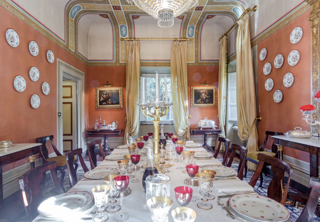 Villa in Lucca - Historical Villa Daniela in the countryside