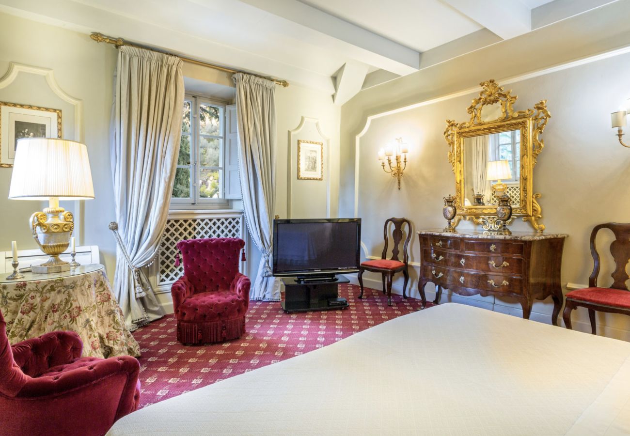 Villa in Lucca - Historical Villa Daniela in the countryside