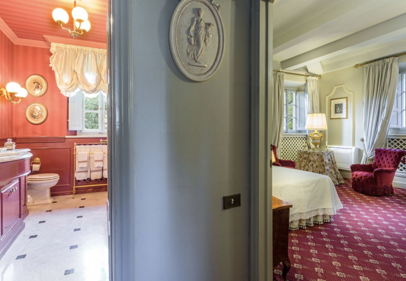 Villa in Lucca - Historical Villa Daniela in the countryside