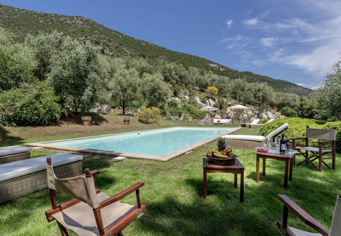 Villa in Lucca - Historical Villa Daniela in the countryside