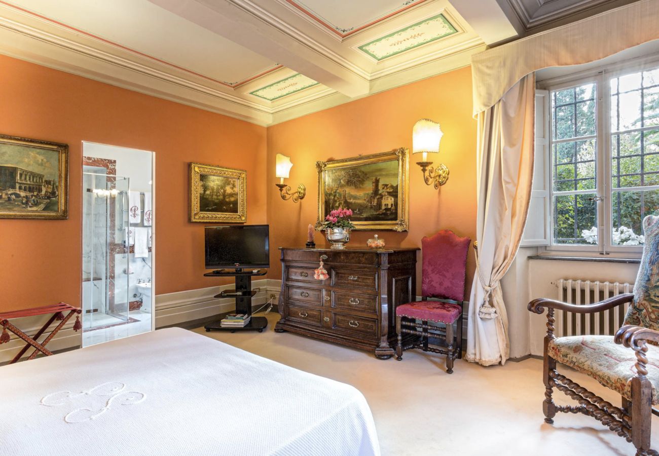 Villa in Lucca - Historical Villa Daniela in the countryside