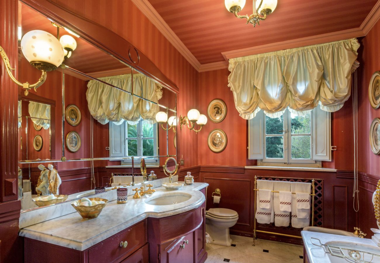 Villa in Lucca - Historical Villa Daniela in the countryside