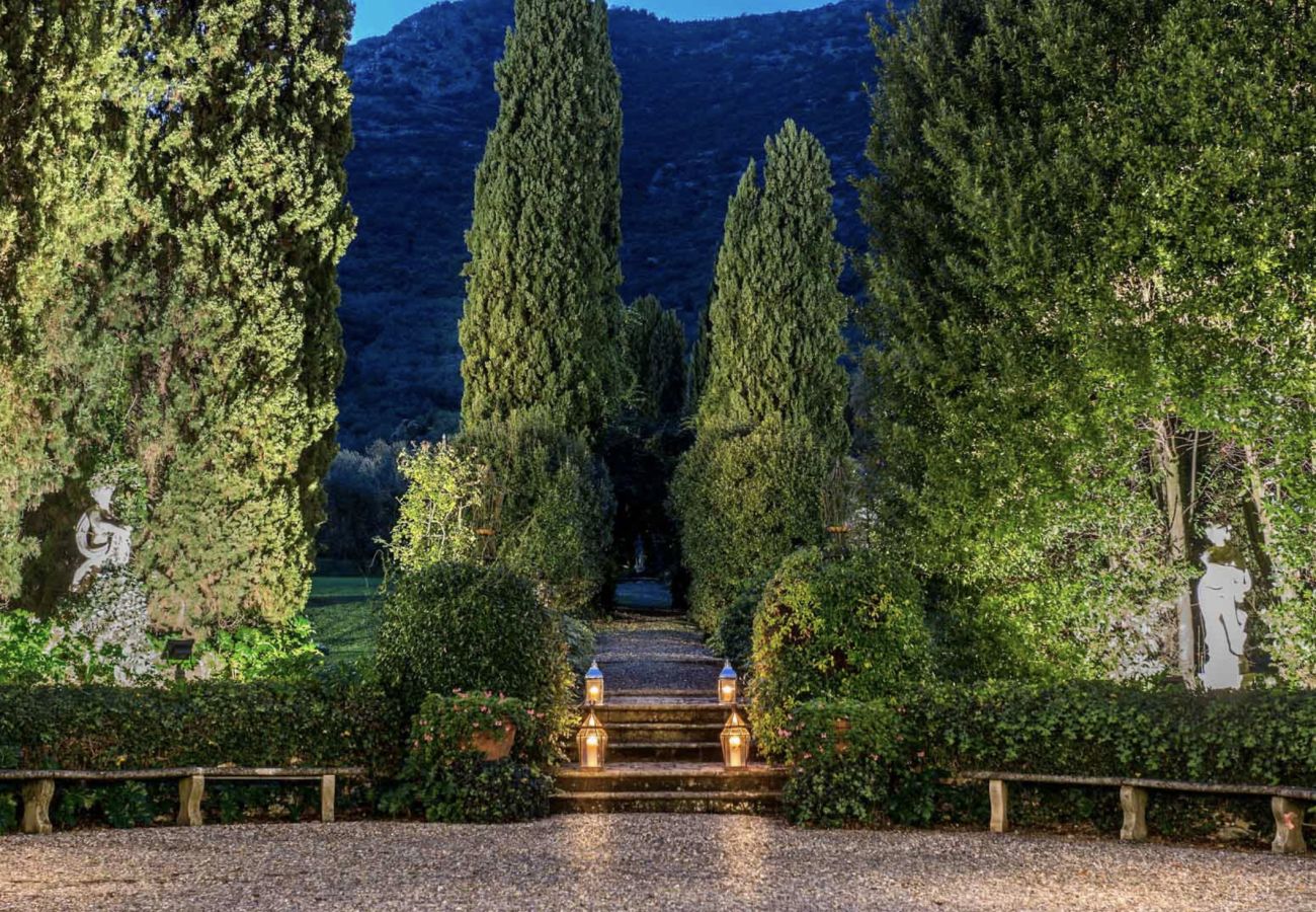 Villa in Lucca - Historical Villa Daniela in the countryside