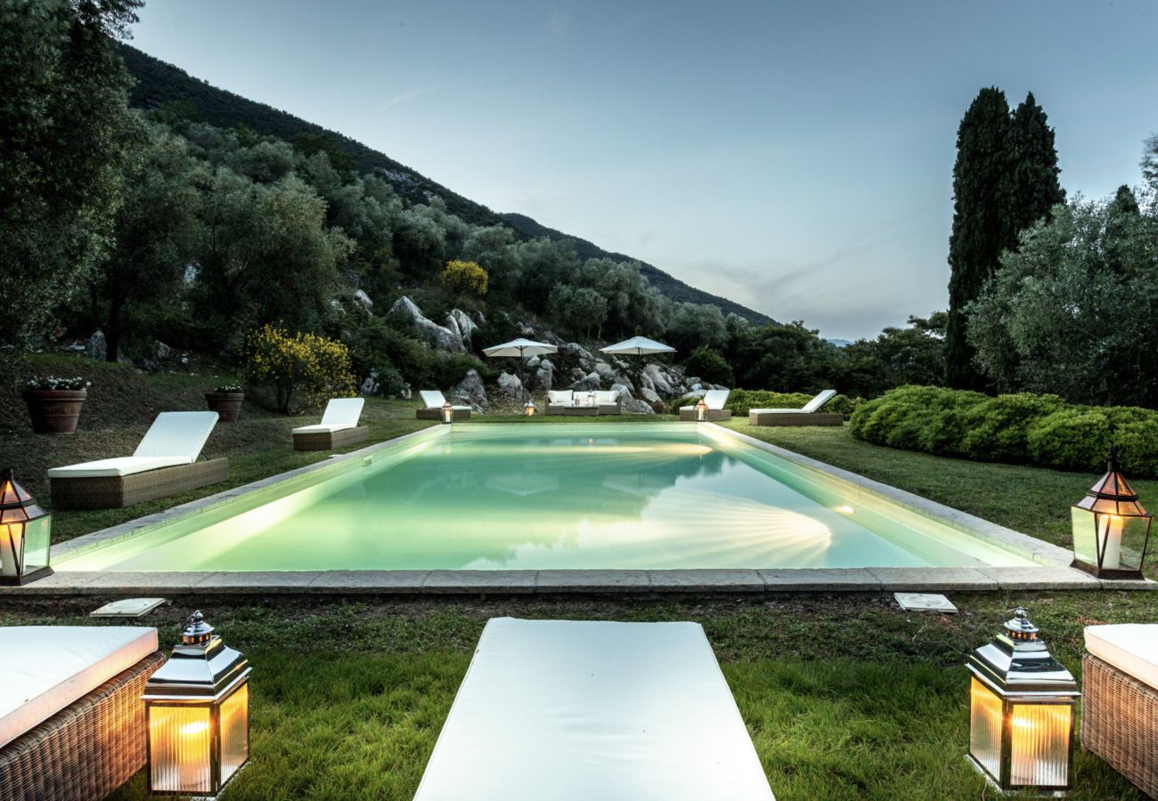 Villa in Lucca - Historical Villa Daniela in the countryside