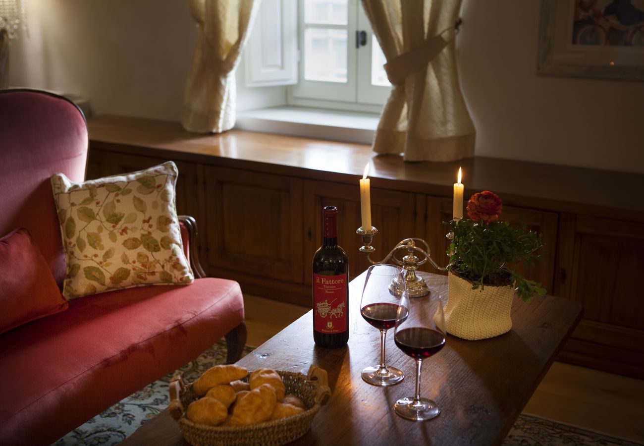 Villa in Tavarnelle Val di Pesa - Villa Tavernella with pool and spa