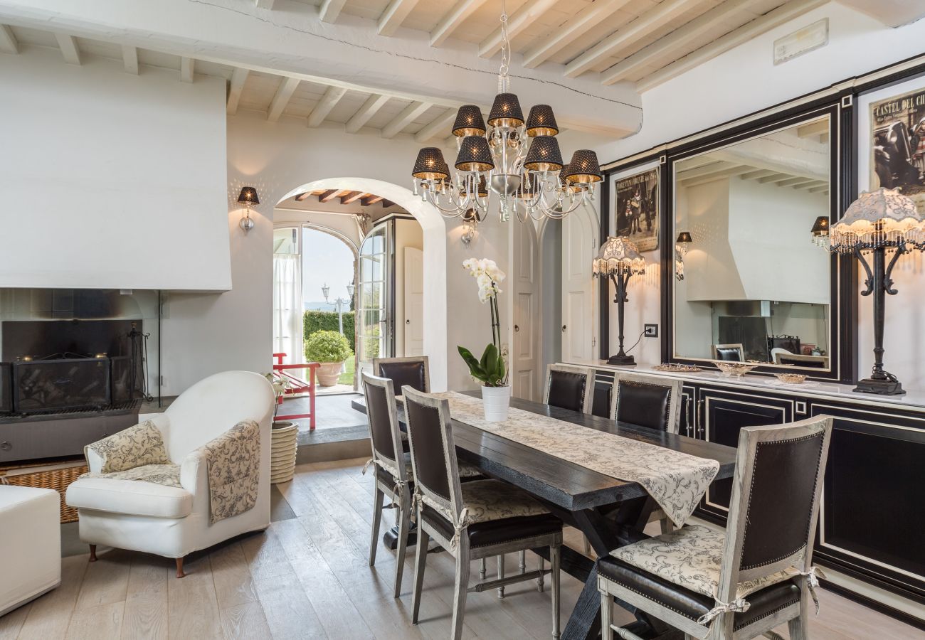 Villa in Tavarnelle Val di Pesa - Villa Tavernella with pool and spa