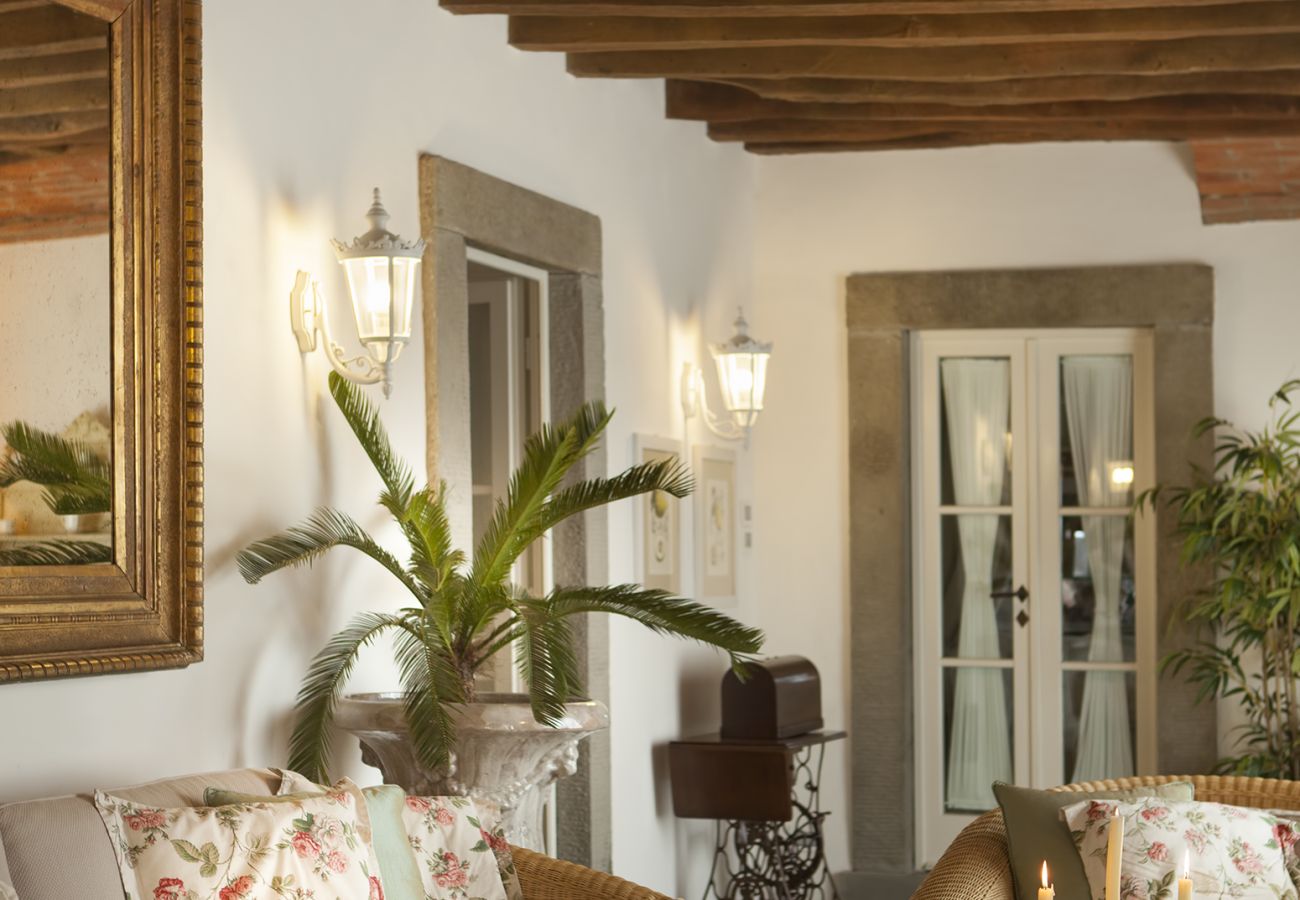 Villa in Tavarnelle Val di Pesa - Villa Tavernella with pool and spa