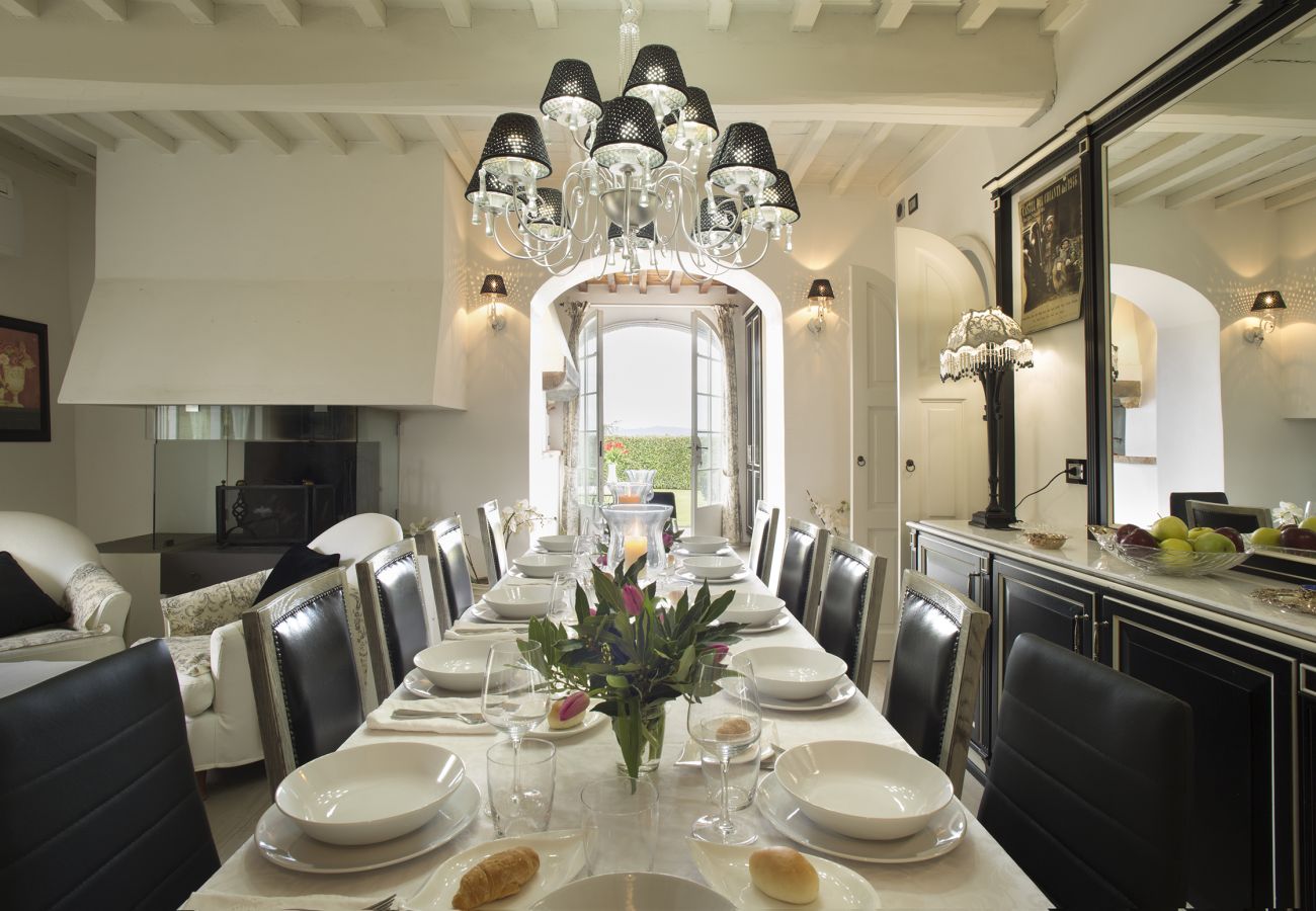 Villa in Tavarnelle Val di Pesa - Villa Tavernella with pool and spa