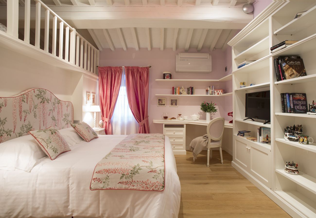 Villa in Tavarnelle Val di Pesa - Villa Tavernella with pool and spa