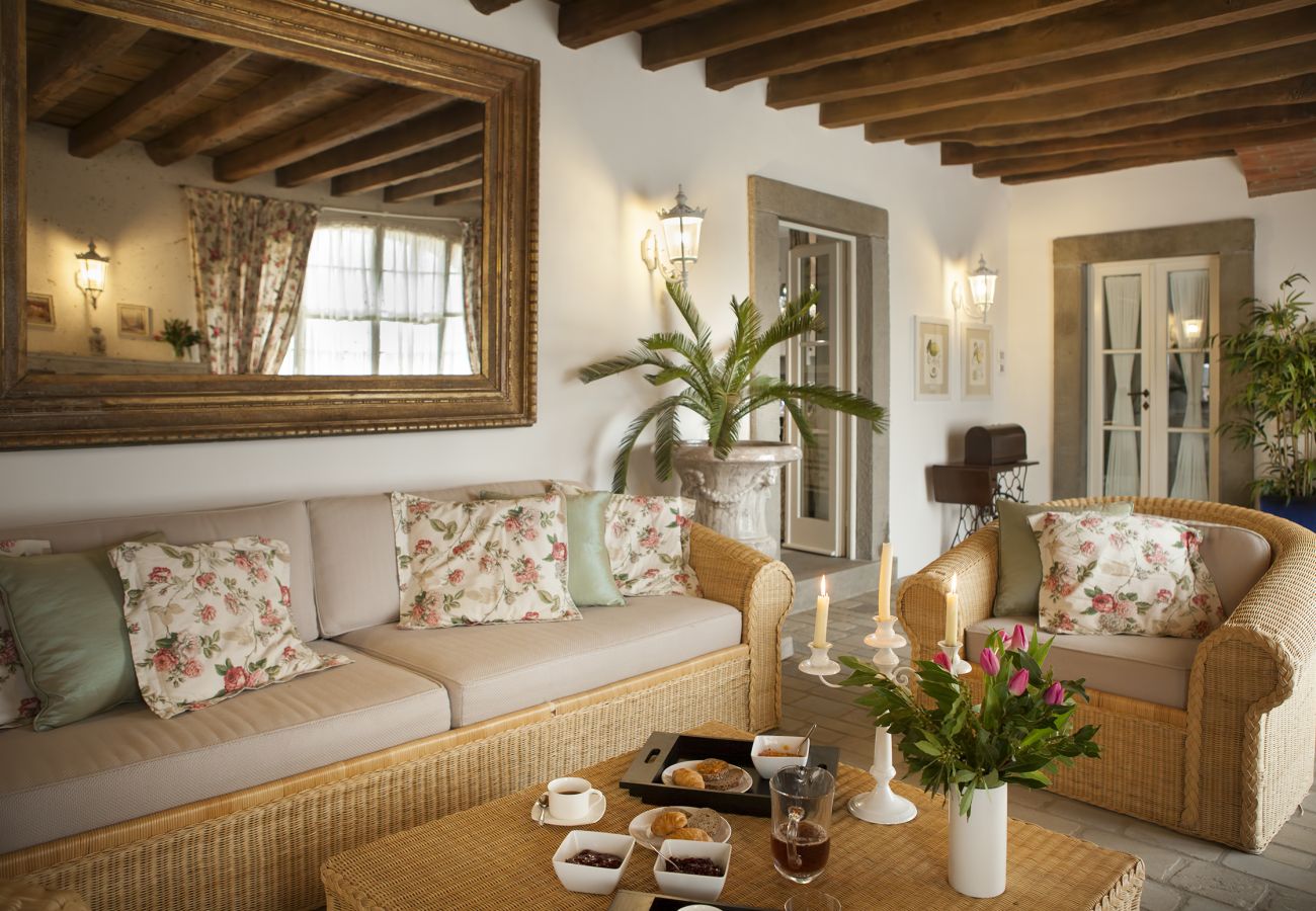 Villa in Tavarnelle Val di Pesa - Villa Tavernella with pool and spa