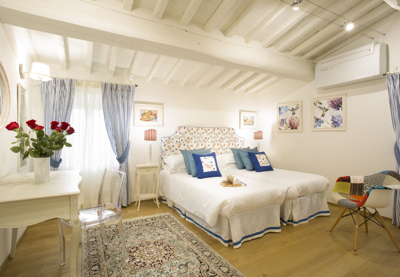 Villa in Tavarnelle Val di Pesa - Villa Tavernella with pool and spa