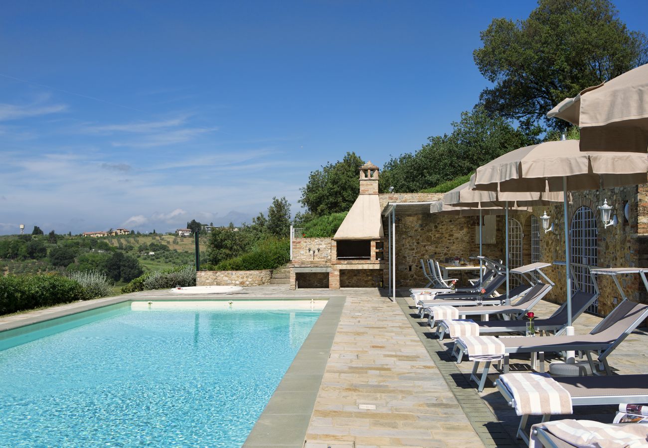 Villa in Tavarnelle Val di Pesa - Villa Tavernella with pool and spa