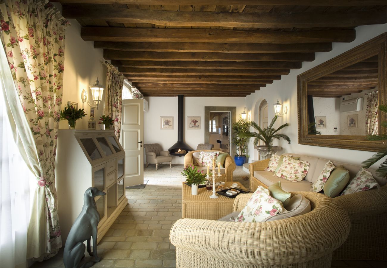 Villa in Tavarnelle Val di Pesa - Villa Tavernella with pool and spa