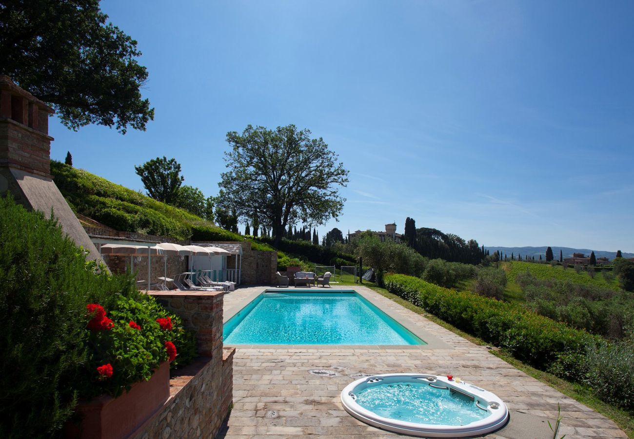 Villa in Tavarnelle Val di Pesa - Villa Tavernella with pool and spa