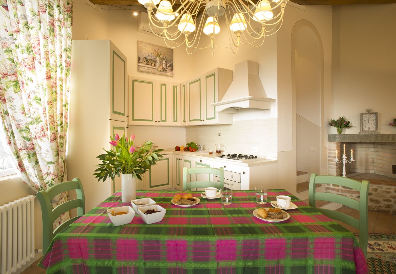 Villa in Tavarnelle Val di Pesa - Villa Tavernella with pool and spa