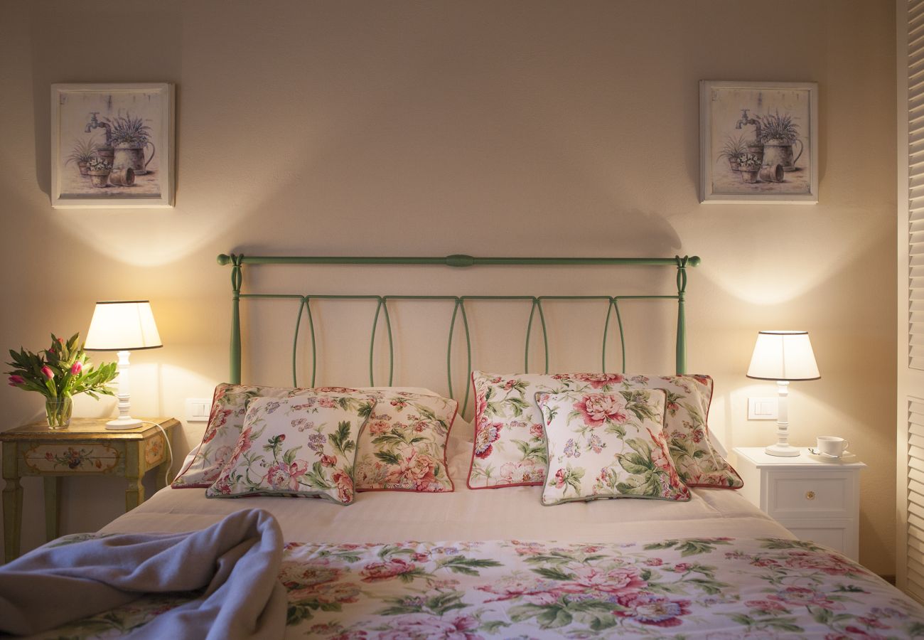 Villa in Tavarnelle Val di Pesa - Villa Tavernella with pool and spa