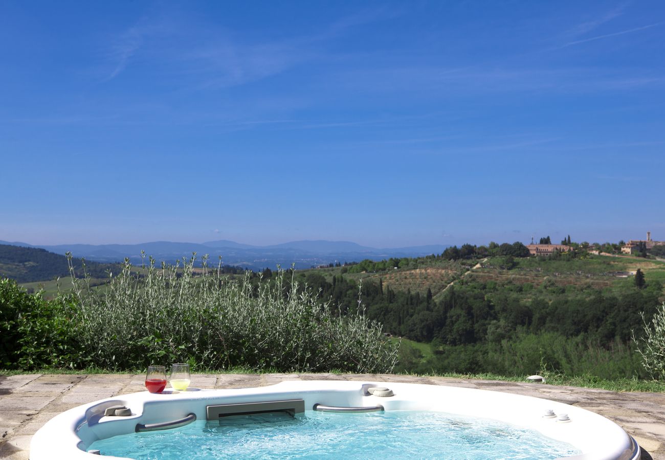 Villa in Tavarnelle Val di Pesa - Villa Tavernella with pool and spa