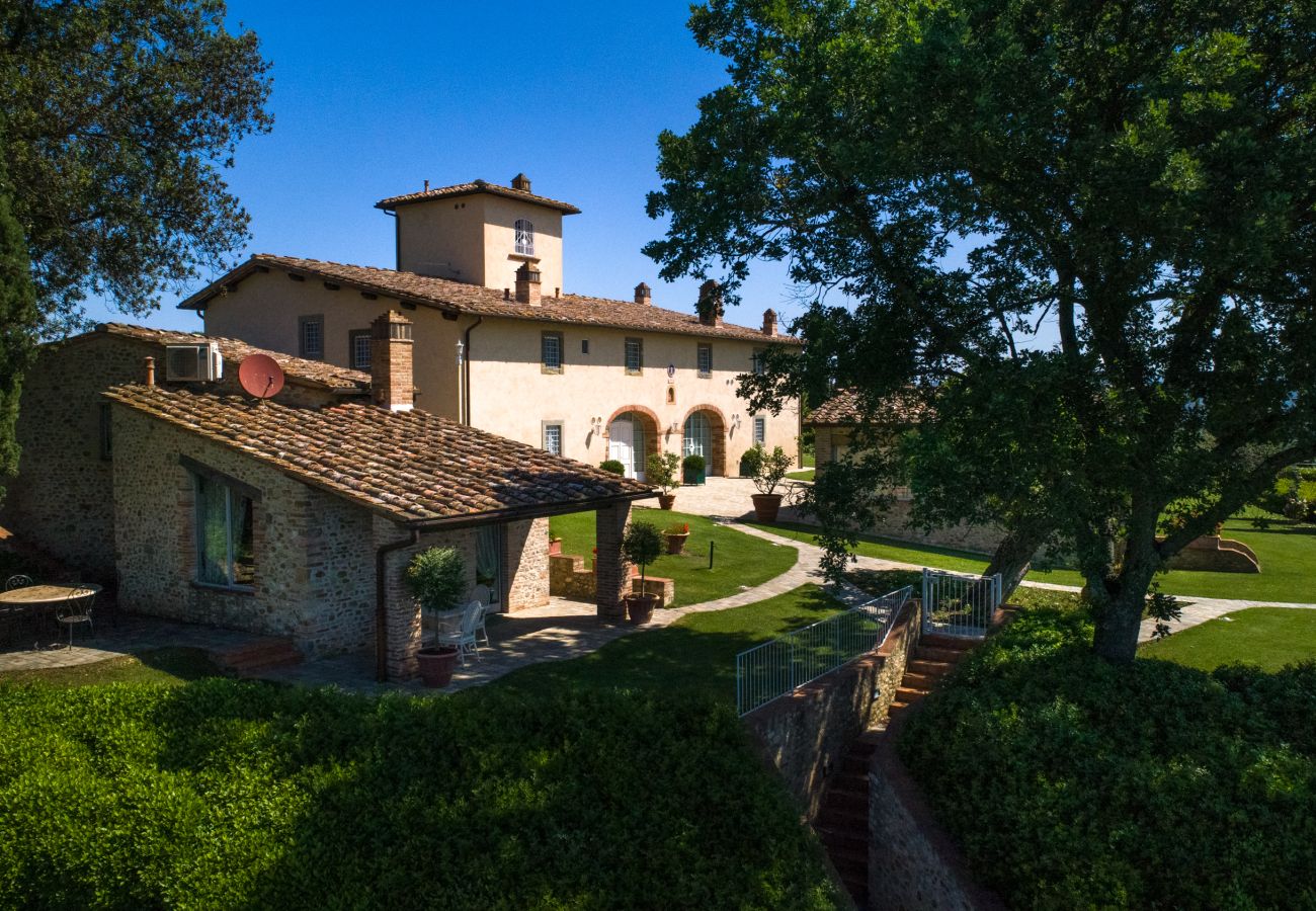 Villa in Tavarnelle Val di Pesa - Villa Tavernella with pool and spa