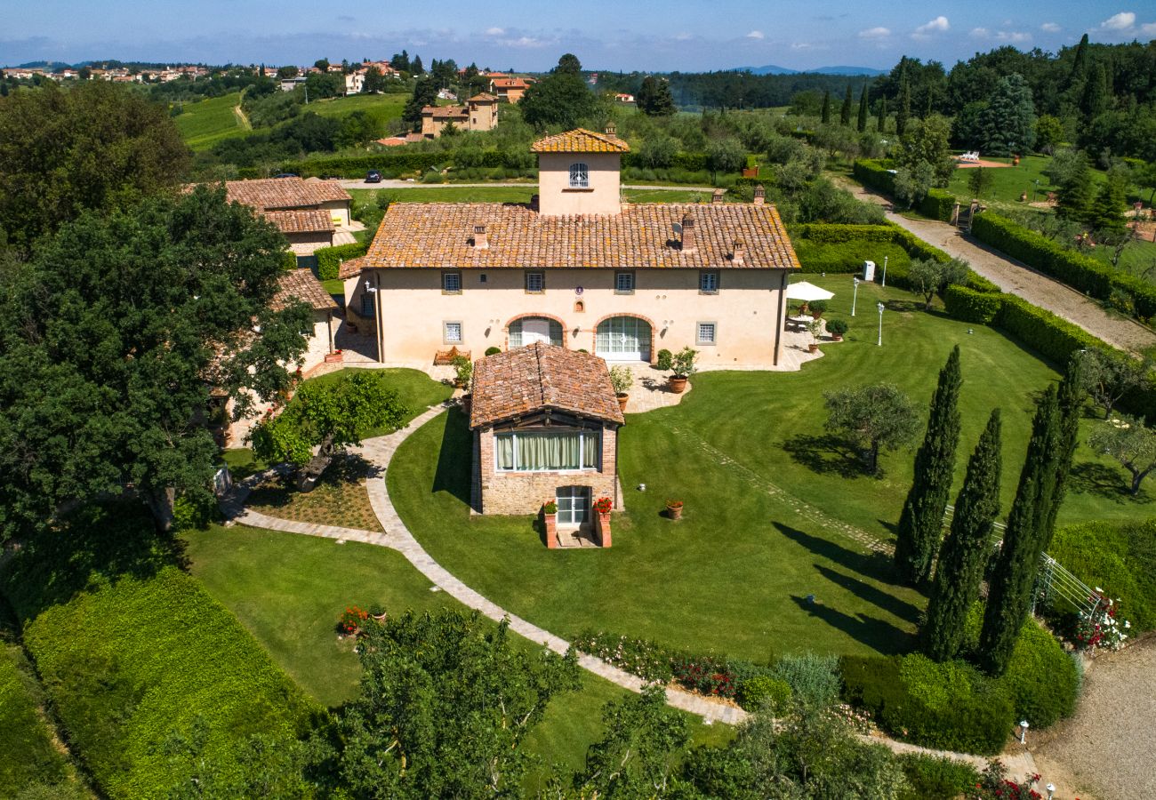 Villa in Tavarnelle Val di Pesa - Villa Tavernella with pool and spa