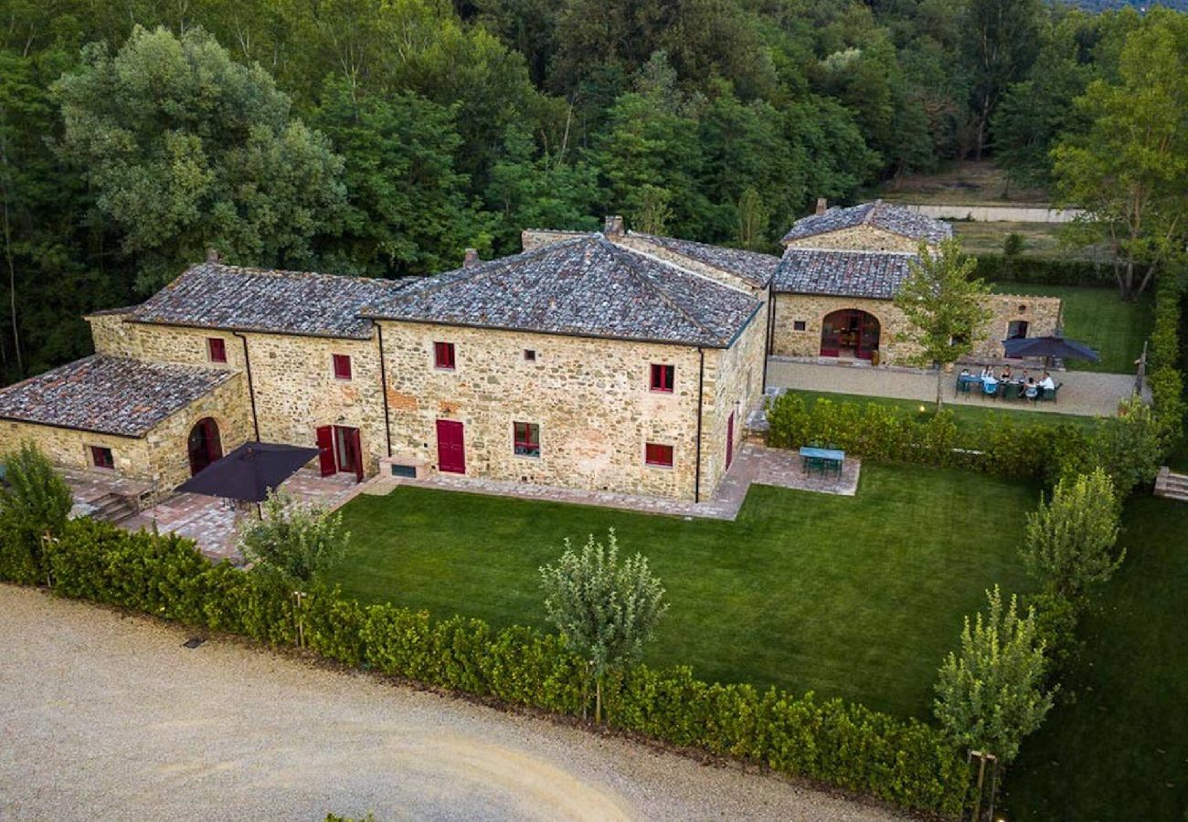Villa in Panzano - Amazing place in Chianti  immersed in nature.
