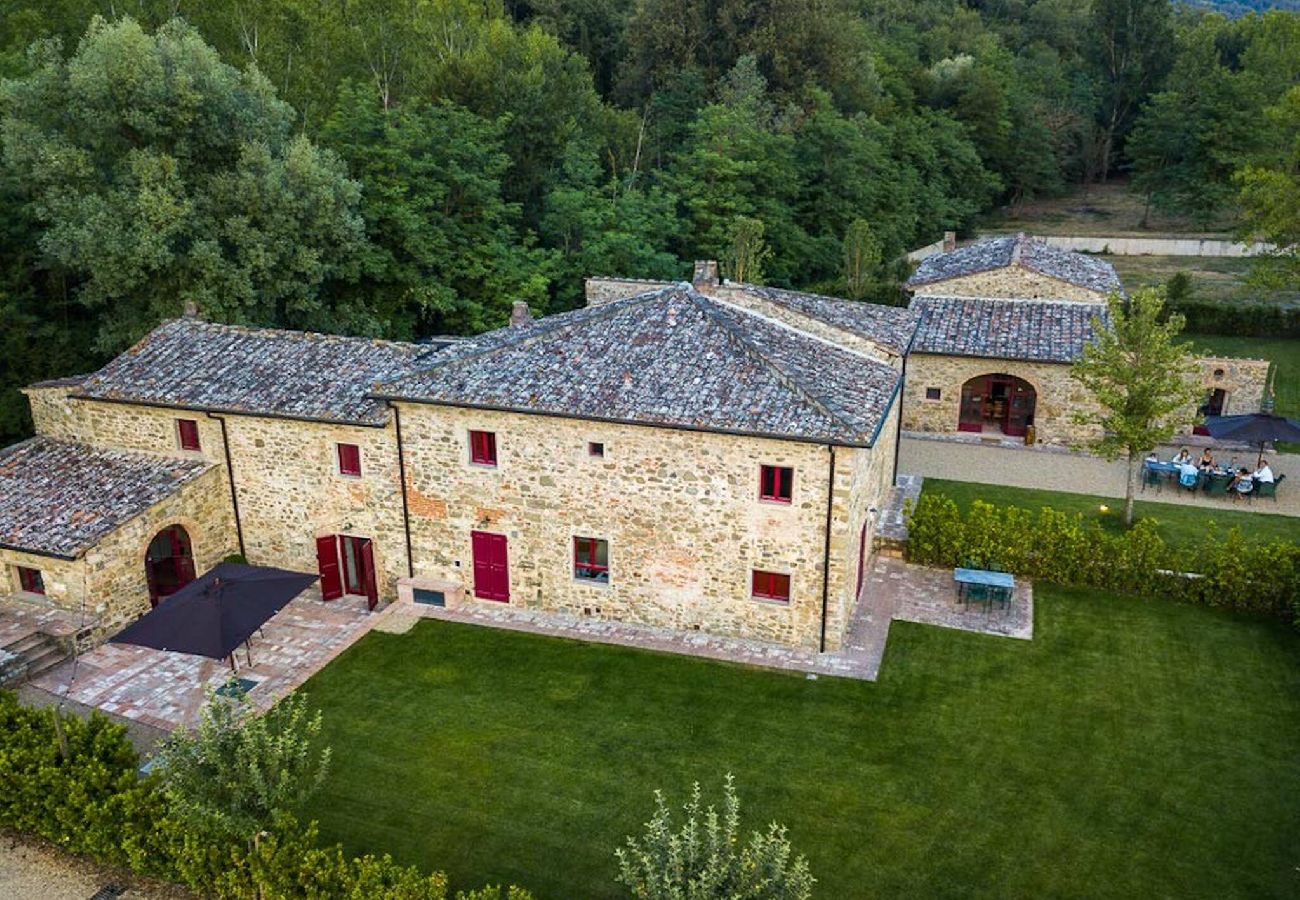 Villa in Panzano - Amazing place in Chianti  immersed in nature.