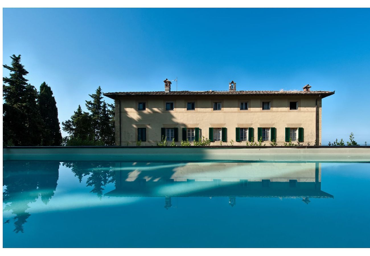 Villa in Camaiore - Luxury Villa close to the sea of Forte dei Marmi