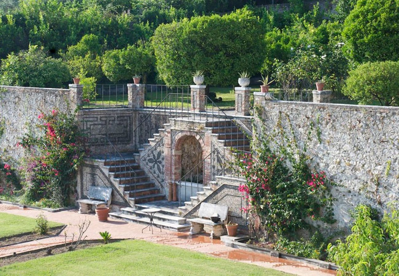 Villa in Camaiore - Luxury Villa close to the sea of Forte dei Marmi