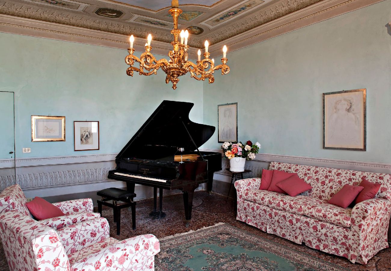 Villa in Camaiore - Luxury Villa close to the sea of Forte dei Marmi