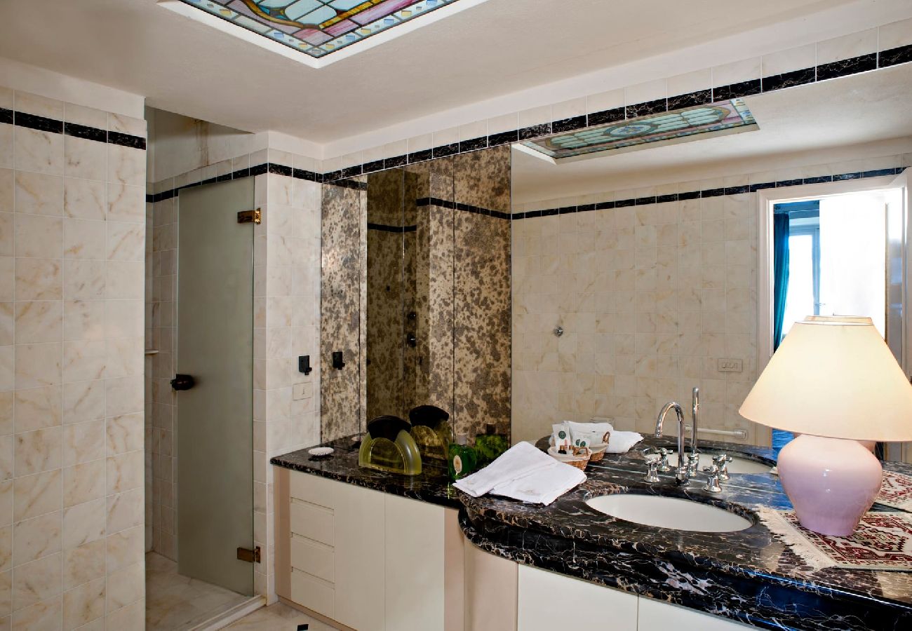 Villa in Camaiore - Luxury Villa close to the sea of Forte dei Marmi