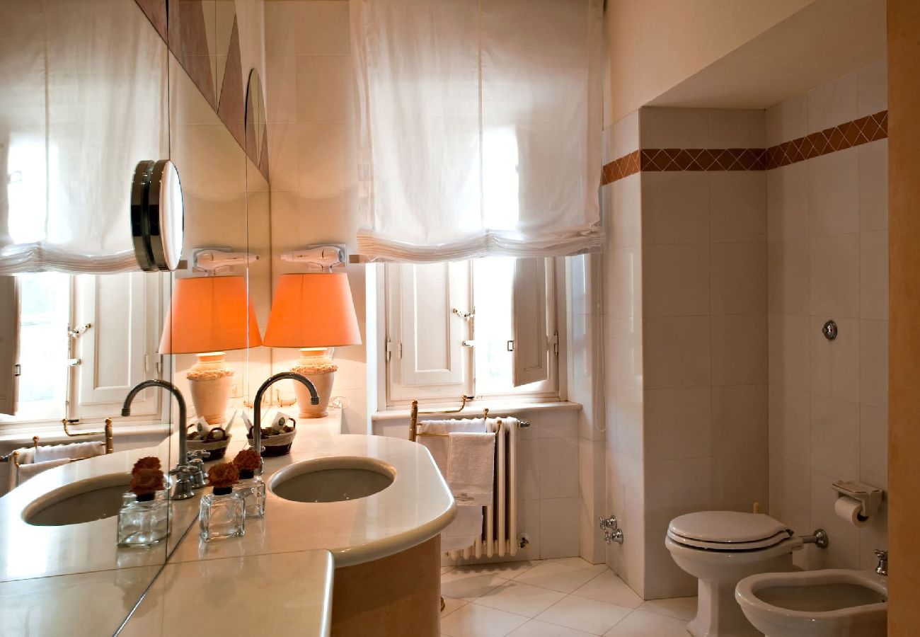 Villa in Camaiore - Luxury Villa close to the sea of Forte dei Marmi