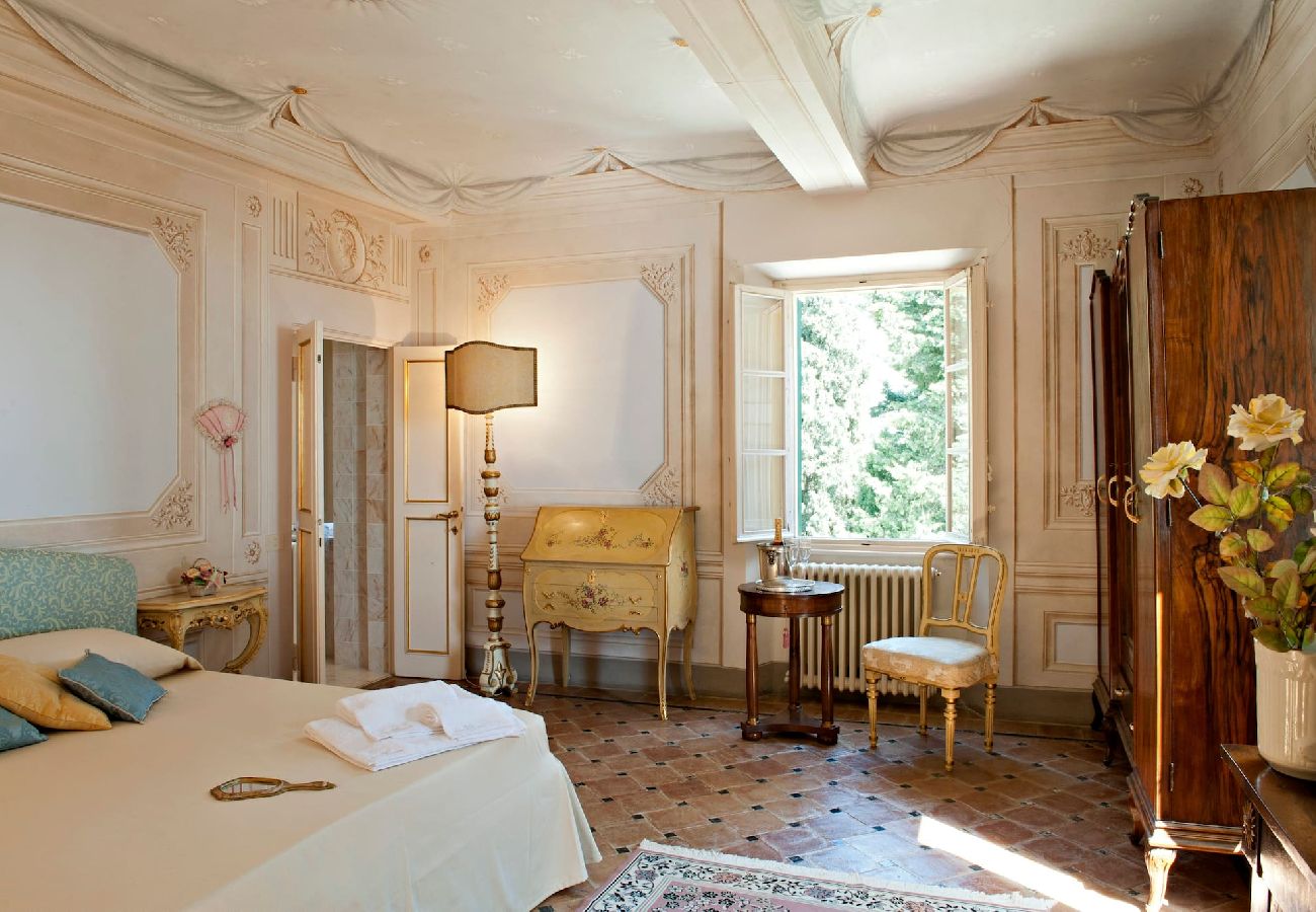 Villa in Camaiore - Luxury Villa close to the sea of Forte dei Marmi