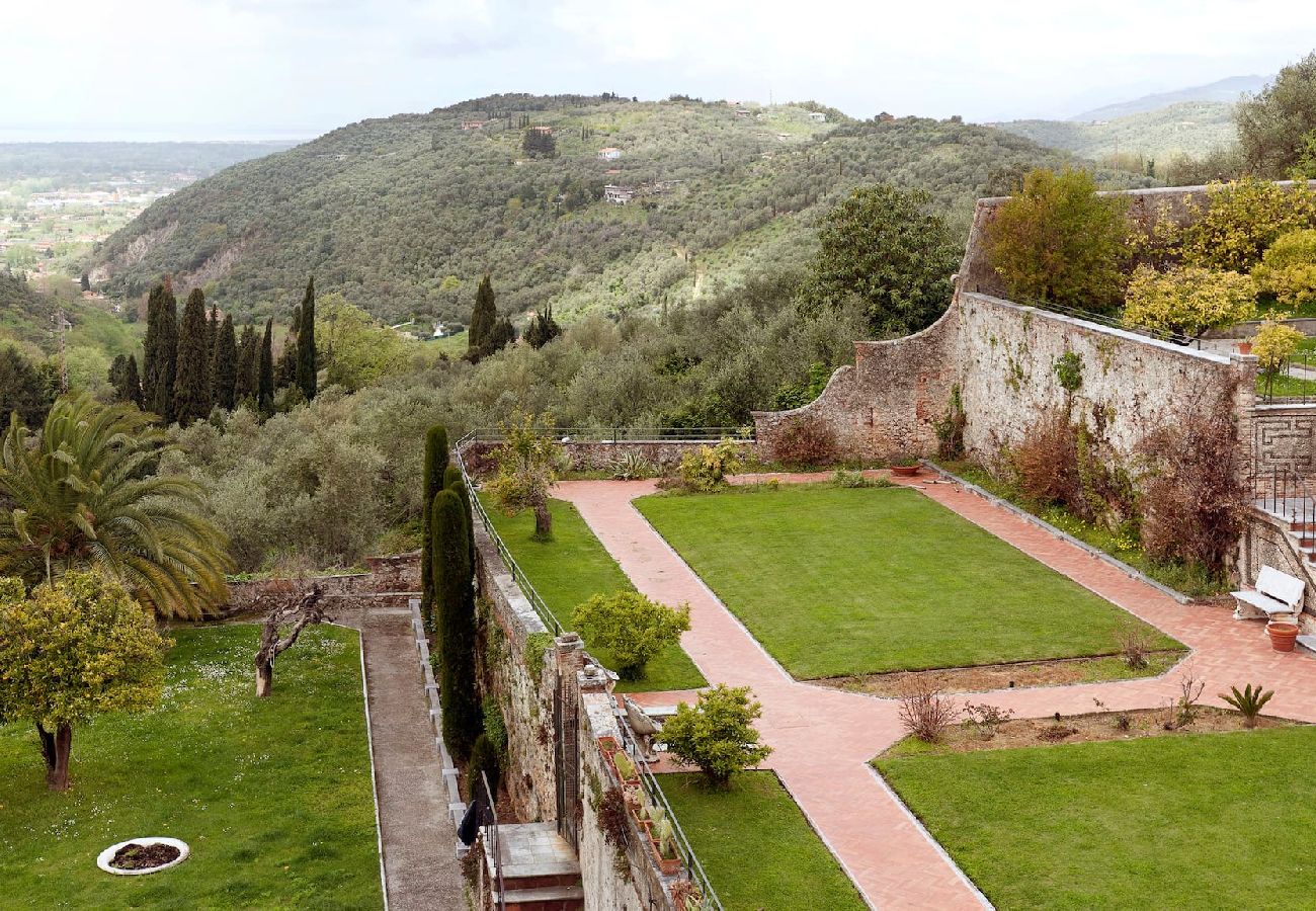 Villa in Camaiore - Luxury Villa close to the sea of Forte dei Marmi