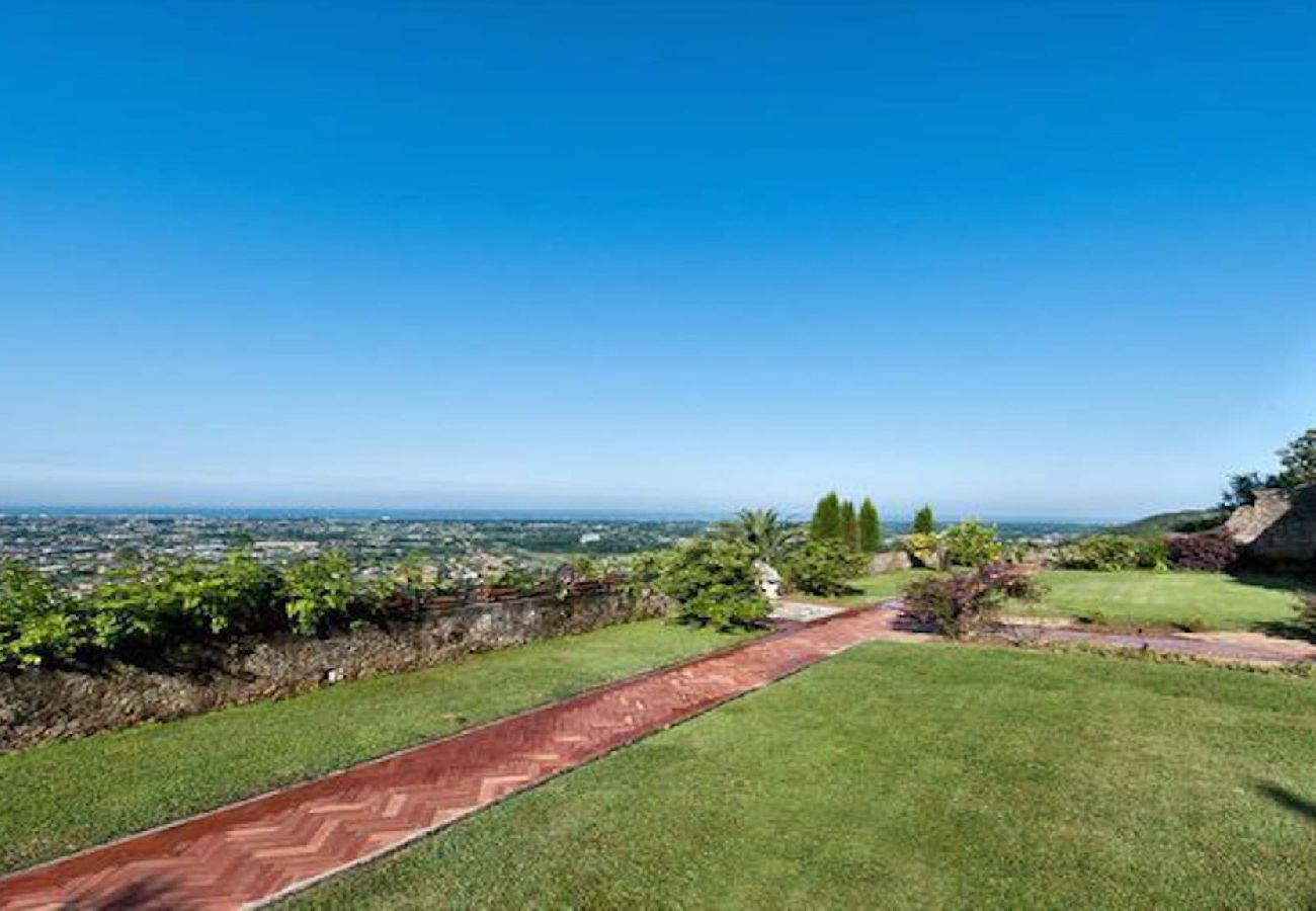 Villa in Camaiore - Luxury Villa close to the sea of Forte dei Marmi